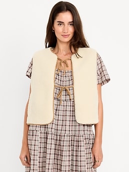 Old Navy's Sale Just Split in Two Directions at Once